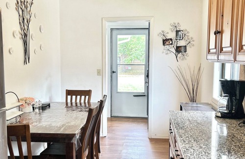 Andover House | Andover Charm, Perfect for Long-term Stay