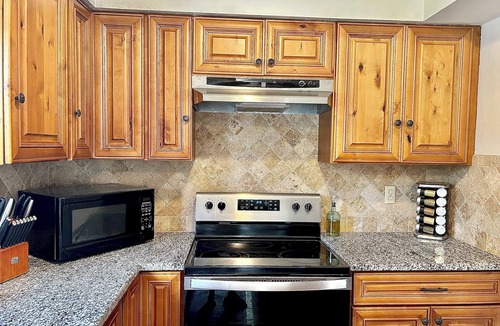 Andover House | Andover Charm, Perfect for Long-term Stay