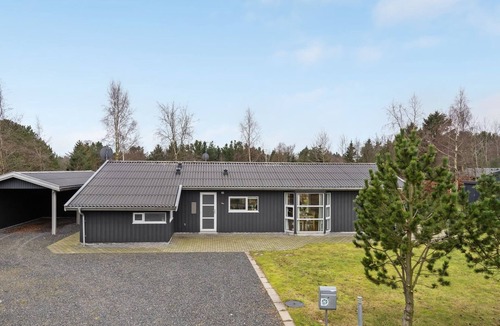 Hou House | "Andrea" - 1.4km from the sea by Interhome