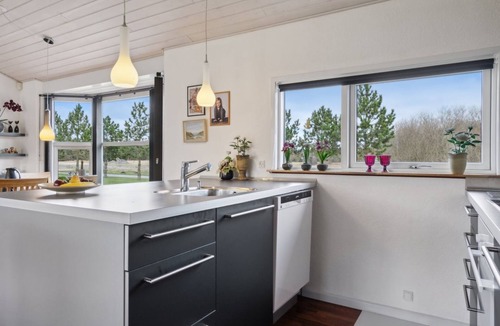 Hou House | "Andrea" - 1.4km from the sea by Interhome