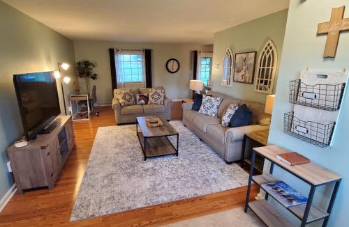 Open Gates House | Andrea Abode home