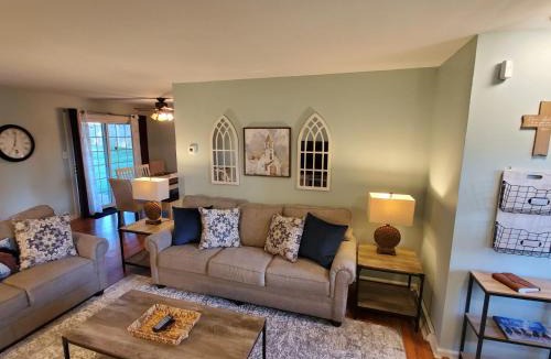 Open Gates House | Andrea Abode home