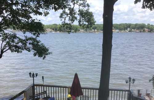 Monticello Hotel | Andrew's Lakeside Resort