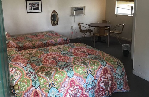 Monticello Hotel | Andrew's Lakeside Resort