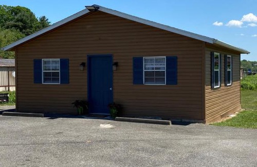 Mount Airy Hotel | Andy Griffith Parkway Inn
