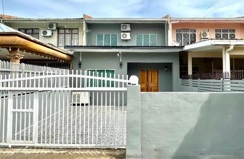 Semporna House | ANG LEE HOLIDAY HOME 2