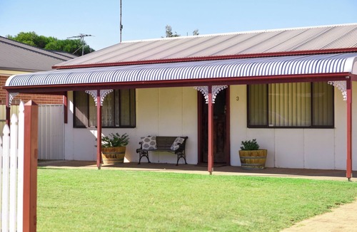 Bremer House | Angas Cottage Strathalbyn