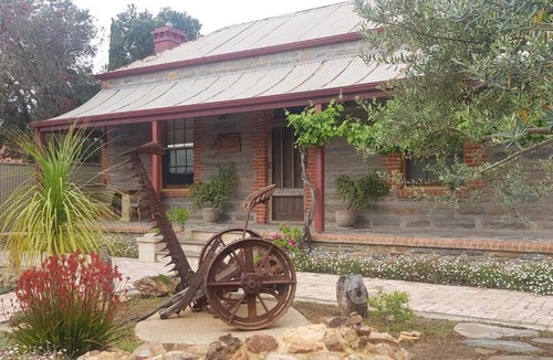 Angaston Bed & Breakfast | Angaston's Rusty Olive B&B