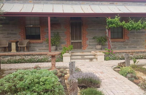 Angaston Bed & Breakfast | Angaston's Rusty Olive B&B