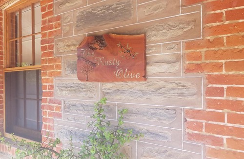 Angaston Bed & Breakfast | Angaston's Rusty Olive B&B