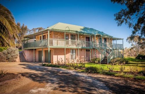 Angaston House | Angaston Saleyards Luxury Accommodation