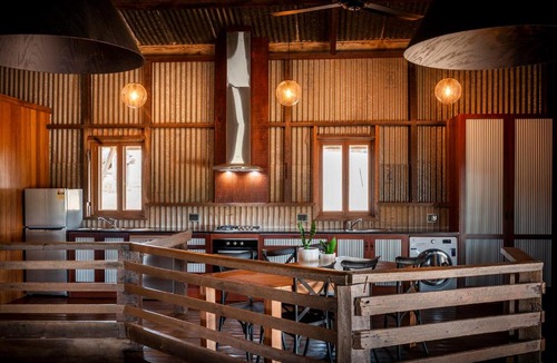 Angaston House | Angaston Saleyards Luxury Accommodation