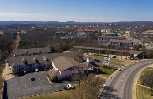 Branson Hotel | Angel Inn - Central