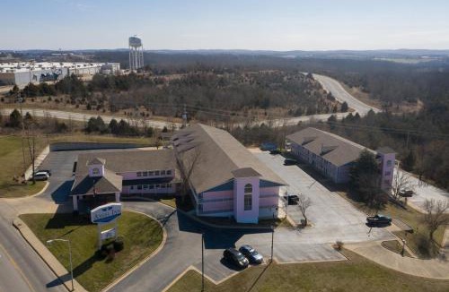 Branson Hotel | Angel Inn - Central