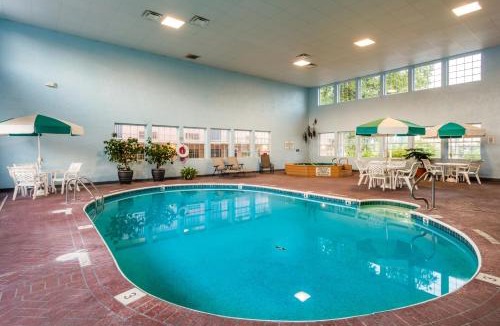 Branson Hotel | Angel Inn - Central