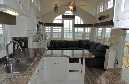 Cape Vincent Cottage | Angel Rock Waterfront Cottages and Vacation Homes