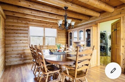 Grubville Cabin | Angela Custom Log House on 7 acres. Pets Not Allowed. No Smoking.