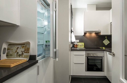 Santa Cruz Apartment | Angeles 1E. 2 bedrooms, 2 bathrooms next to the Cathedral