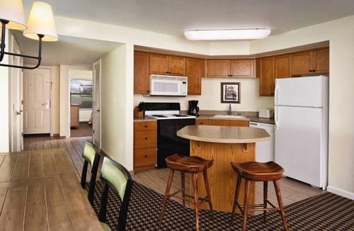Angels Camp Resort | Angels Camp | Group Mountain Getaway | Pool + Golf | 3BR Sleeps 8