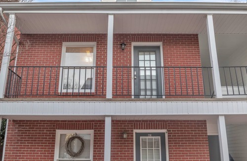 Starkville Apartment | Angel’s Crossing, Walk to Campus, Pet Friendly!
