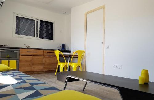 Monplaisir Apartment | Angers Green Lodge - Yellow Sun Appartement
