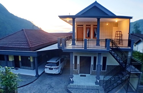 Ngadisari House | Anggun Bromo House