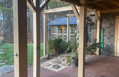 Henderson Apartment | Angler's Den~Kerr Lake Life! Lake Front, Kayaks & Boat Dock