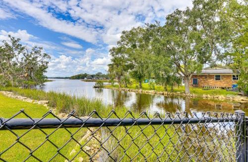 Highlands House | Anglers Escape with River Access JAX Townhome