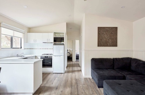 Anglesea House | Anglesea Family Caravan Park