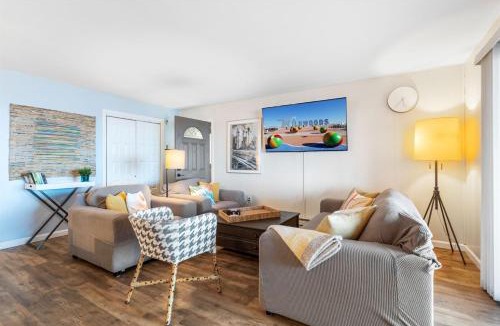 Anglesea Apartment | Anglesea Stunner Waterfront Relax to Surf Sounds