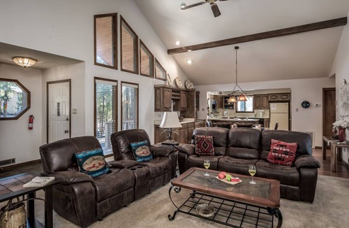 Alto Cabin | Angulo | Your Perfect Angle on Relaxation w/Hot Tub & Deck