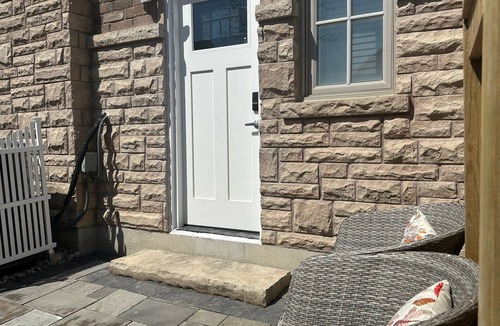 Unionville Apartment | Angus Glen 3 kings bed 2 full baths Markham