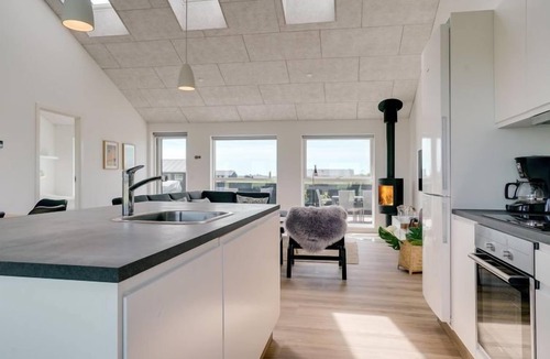 Grønhøj House | "Anike" - 1.6km from the sea by Interhome