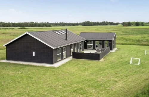 Grønhøj House | "Anike" - 1.6km from the sea by Interhome