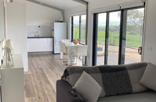 Mansfield Cottage | Animal friendly cottage