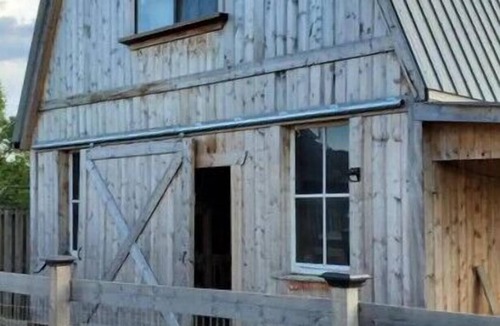 Hamilton House | Animal Lovers Dream! Barn Loft stay in Burlington complete with Highland Cows