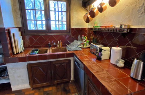 Tourrettes-sur-Loup Villa | Animaux Acceptés, Villa Familiale Privée Avec Piscine, Parking et Charme