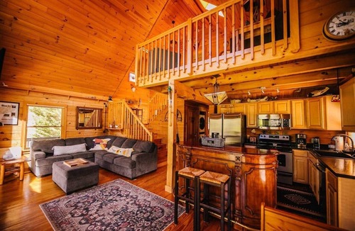 Draper House | Anisidi | New River Waterfront Pet Friendly