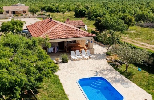 Stankovci House | Anita 1 mit Pool by Interhome