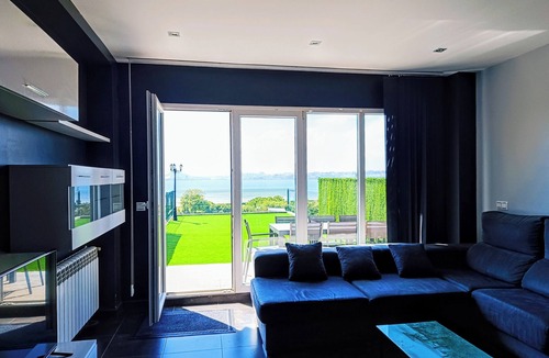 Pedrena House | Anjalar House, next to the Bay of Santander