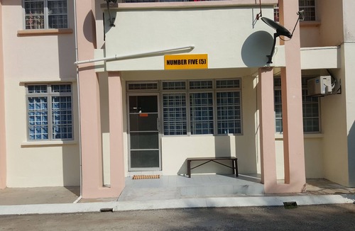 Banting Apartment | Anjung Apartment And Breakfast