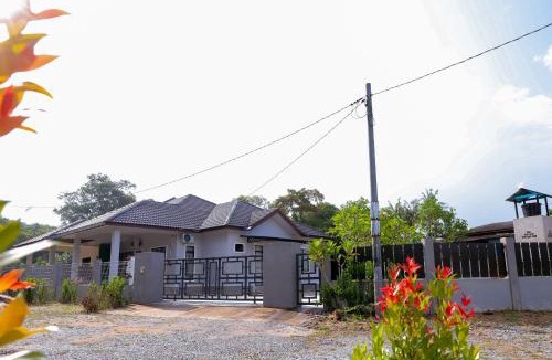 Kampung Durian Guling House | Anjung Homestay & Event