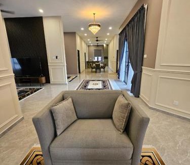 Batu Caves House | Anjung ReNNai