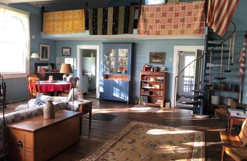 Albany House | Ann’s Schoolhouse