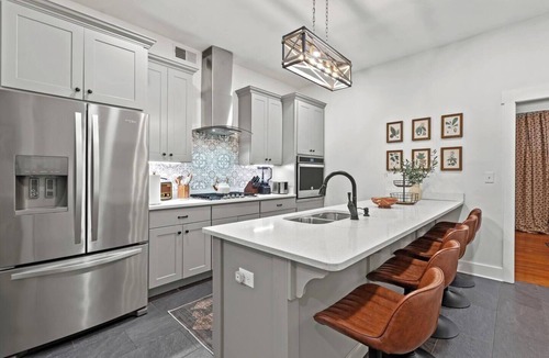 Frankfort House | Ann Street Retreat