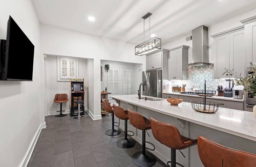 Frankfort House | Ann Street Retreat