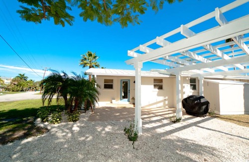 Anna Maria House | Anna Cabana A - 770 Jacaranda