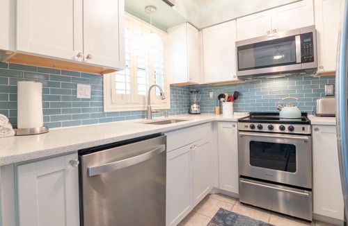 Holmes Beach House | Anna Maria Beach Place 5 Directly Across The Street From The Beach With Pool