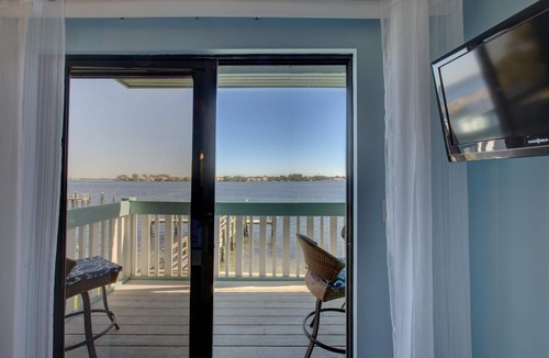 Bradenton Beach Condo | Anna Maria Island Retreat