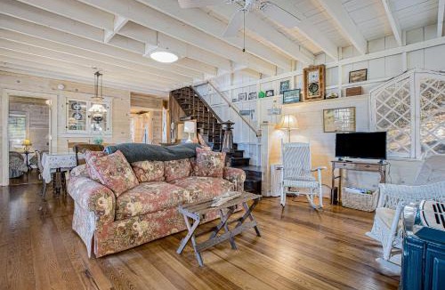 Saugatuck House | Anna's Cottage